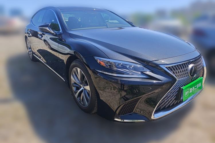 Used Lexus LS 2018 350 Excellence Edition China V Standard Front Right 45 Deg