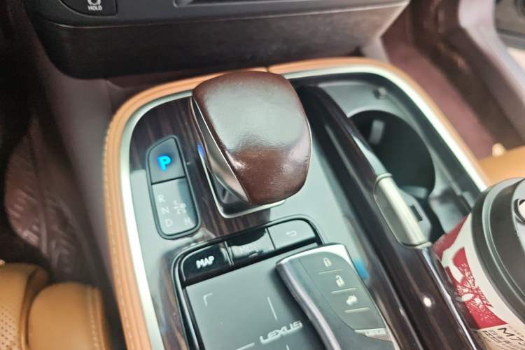 Used Lexus LS 2018 350 Excellence Edition China V Standard Gear Lever
