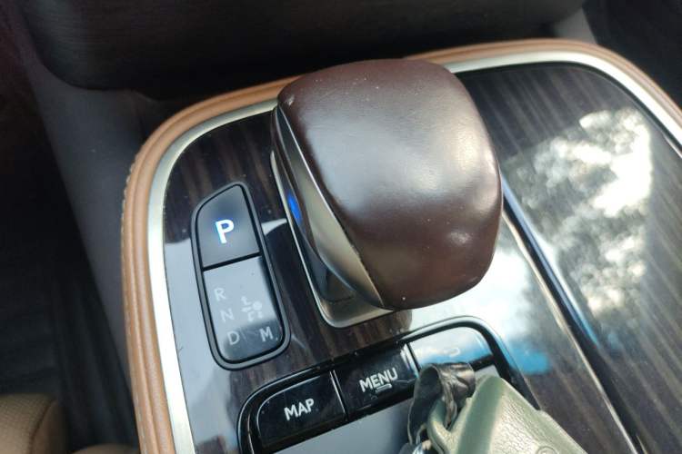 Used Lexus LS 2018 350 Excellence Edition China VI Standard Gear Lever