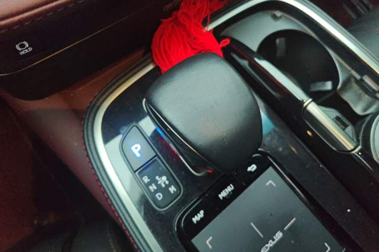 Used Lexus LS 2018 500h Executive Edition China VI Gear Lever