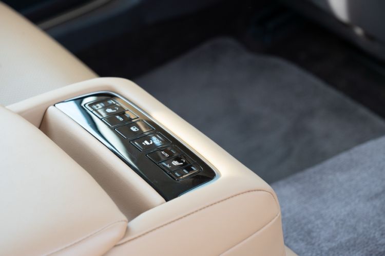 Used Lexus LS 2018 350 Excellence Edition China VI Standard Interior 11