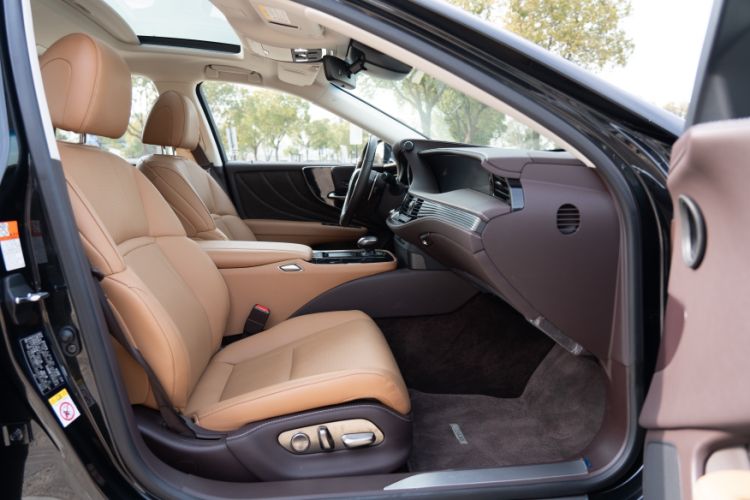 Used Lexus LS 2018 350 Excellence Edition China VI Standard Interior 12