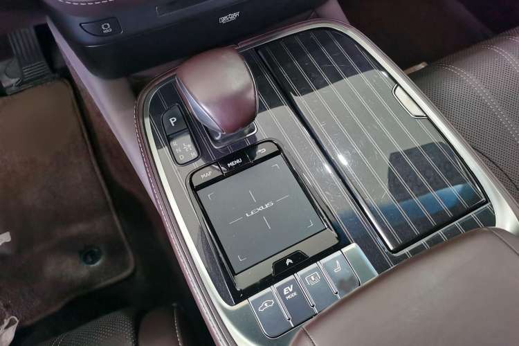 Used Lexus LS 2018 500h Luxury Edition China V Standard Interior 3