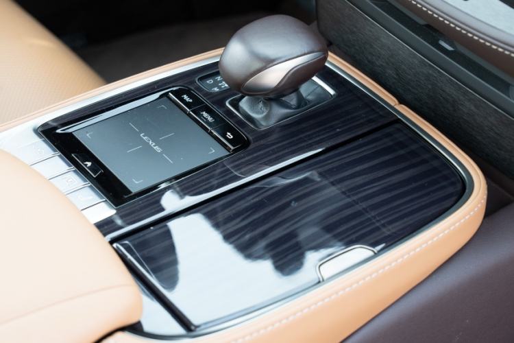 Used Lexus LS 2018 350 Excellence Edition China VI Standard Interior 8