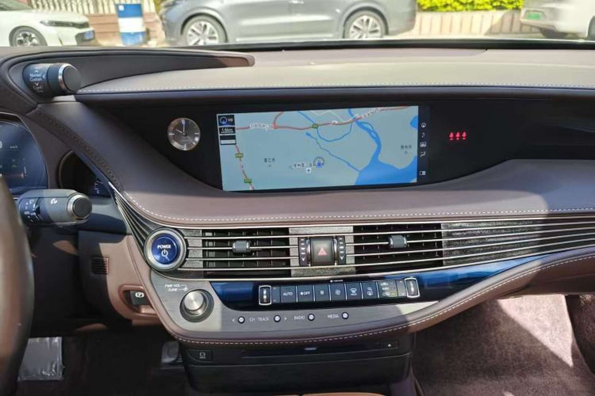 Used Lexus LS 2018 500h Excellence Edition China VI standard Interior 9