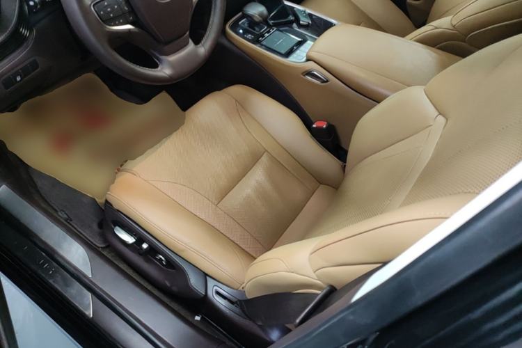 Used Lexus LS 2018 500h Premier Edition China V Standard Left Front Seat