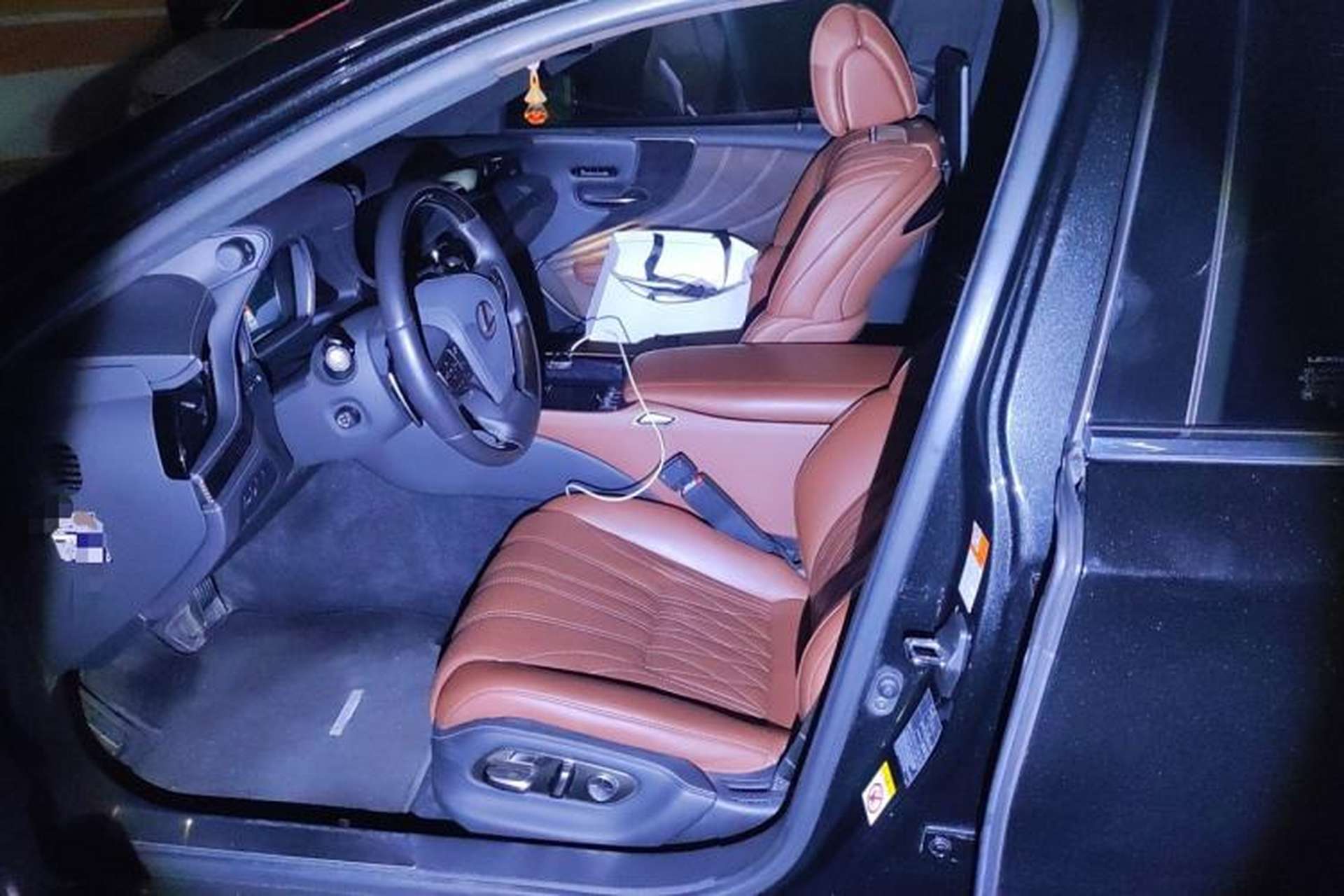 Used Lexus LS 2018 500h Executive Edition China V Standard Left Front Seat