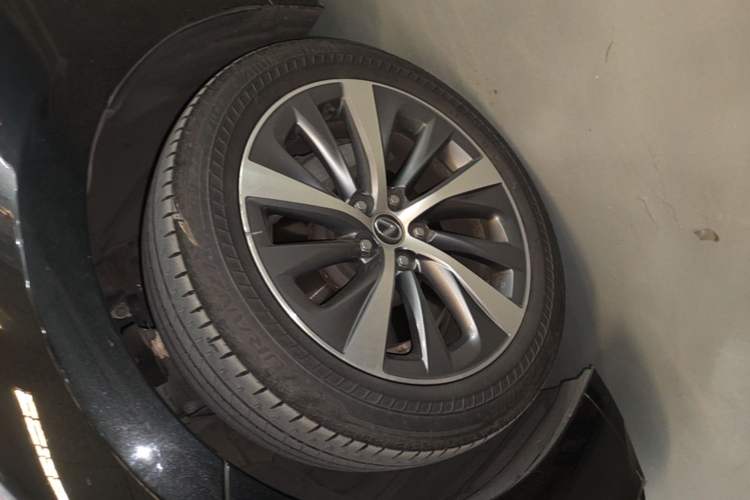 Used Lexus LS 2018 350 Excellence Edition China V Standard Left Front Wheel Hub