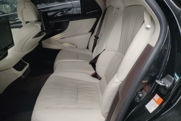 Used Lexus LS 2018 500h Executive Edition China VI Left Rear Seat