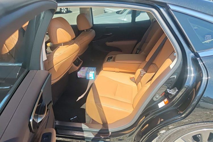 Used Lexus LS 2018 350 Excellence Edition China V Standard Left Rear Seat