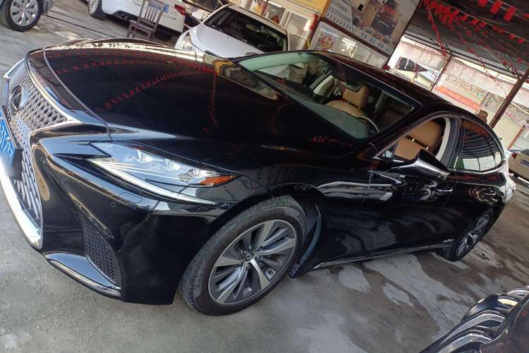 Used Lexus LS 2018 500h Premier Edition China V Standard Left Side