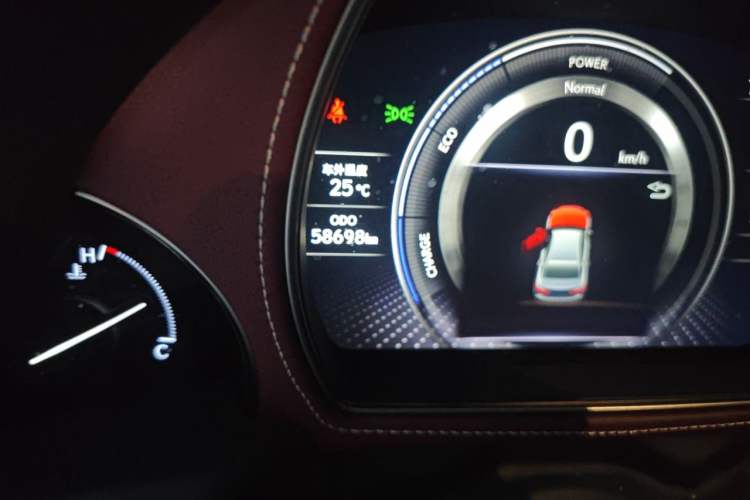 Used Lexus LS 2018 500h Executive Edition China VI Odometer Close Up