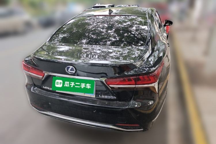 Used Lexus LS 2018 500h Executive Edition China VI Rear