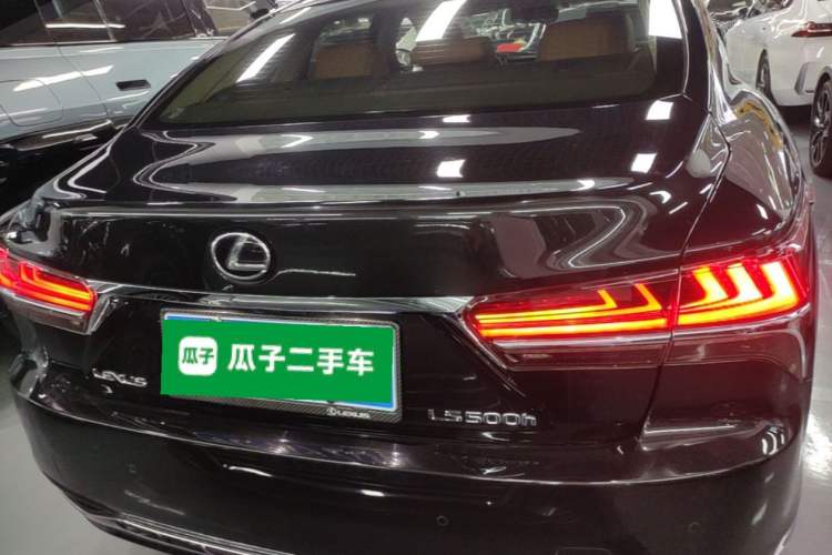 Used Lexus LS 2018 500h Premier Edition China V Standard Rear