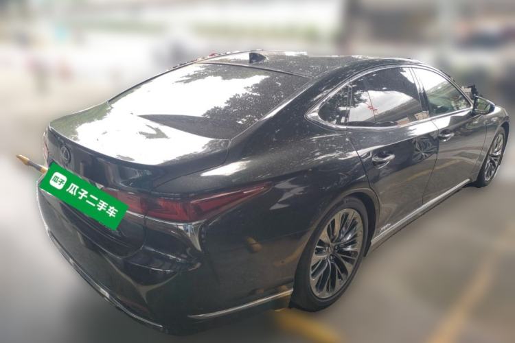Used Lexus LS 2018 500h Executive Edition China VI Rear Right 45 Deg
