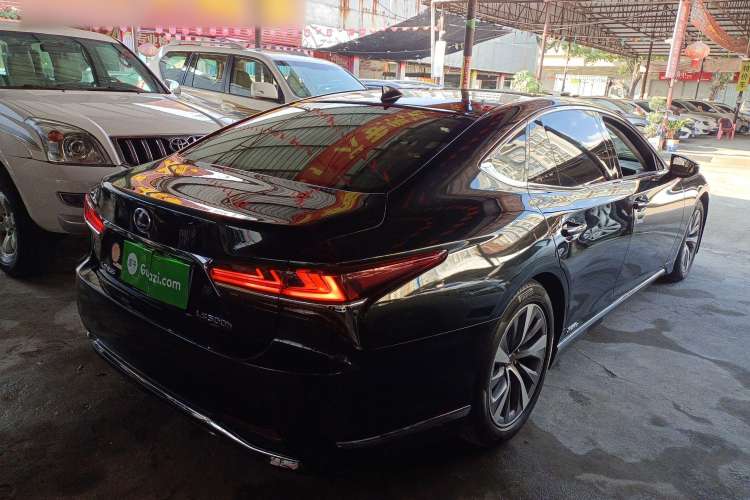 Used Lexus LS 2018 500h Premier Edition China V Standard Rear Right 45 Deg