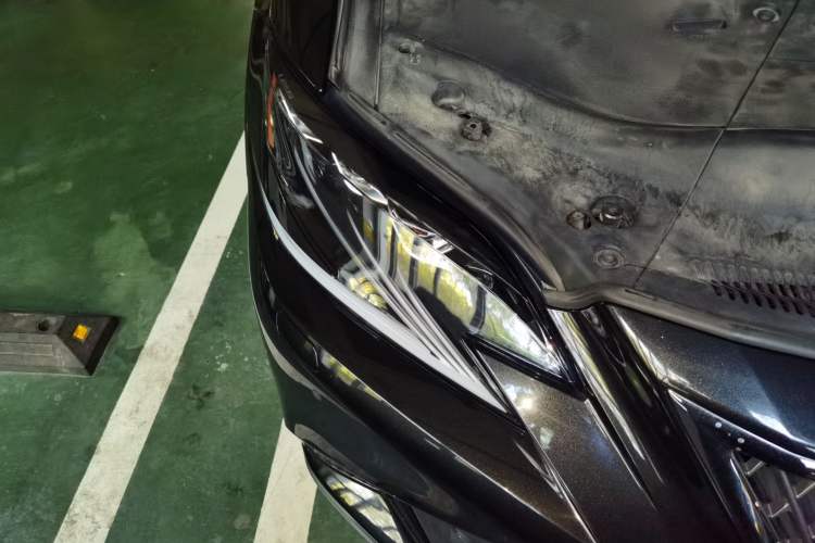 Used Lexus LS 2018 500h Excellence Edition China VI standard Right Front Headlight
