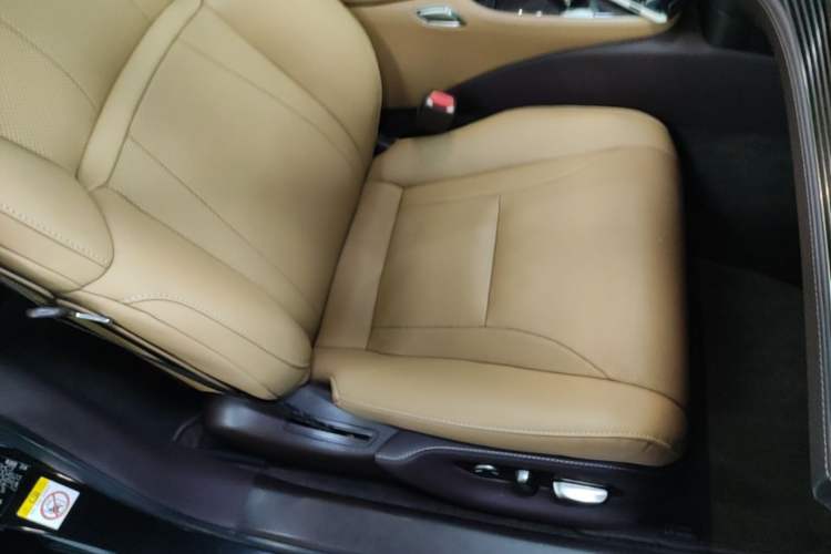 Used Lexus LS 2018 500h Premier Edition China V Standard Right Front Seat