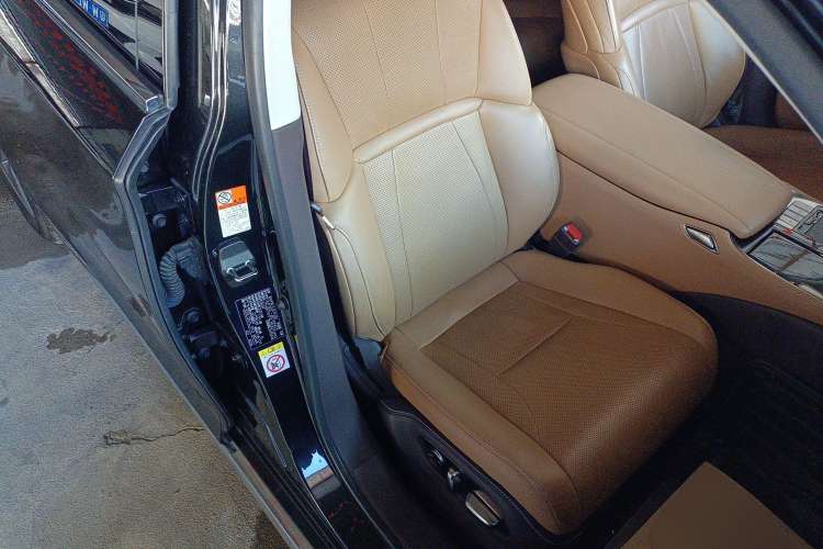Used Lexus LS 2018 500h Premier Edition China V Standard Right Front Seat