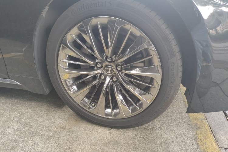 Used Lexus LS 2018 500h Executive Edition China VI Right Front Wheel Hub