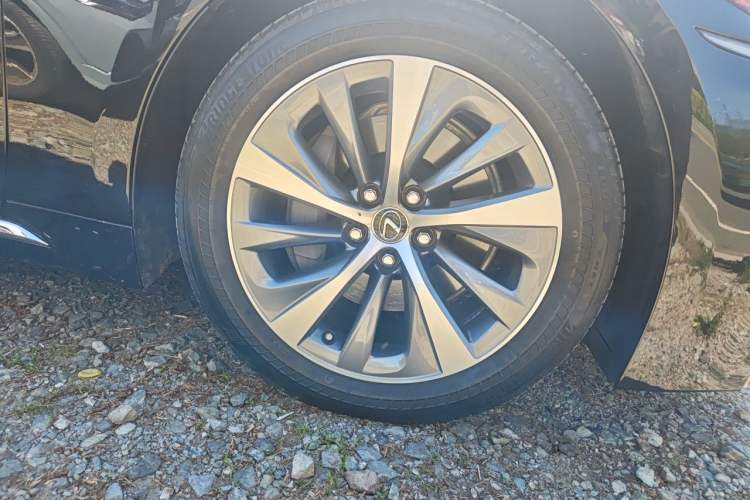 Used Lexus LS 2018 350 Excellence Edition China V Standard Right Front Wheel Hub