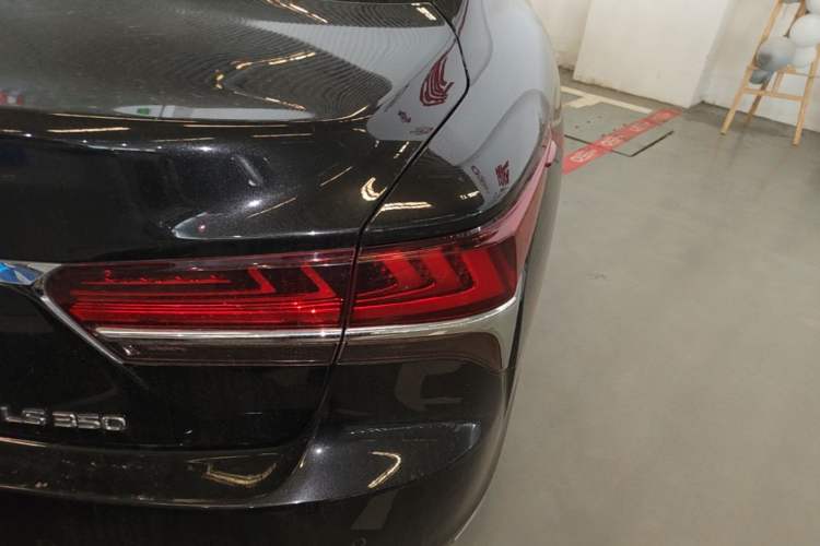 Used Lexus LS 2018 350 Excellence Edition China V Standard Right Rear Taillight