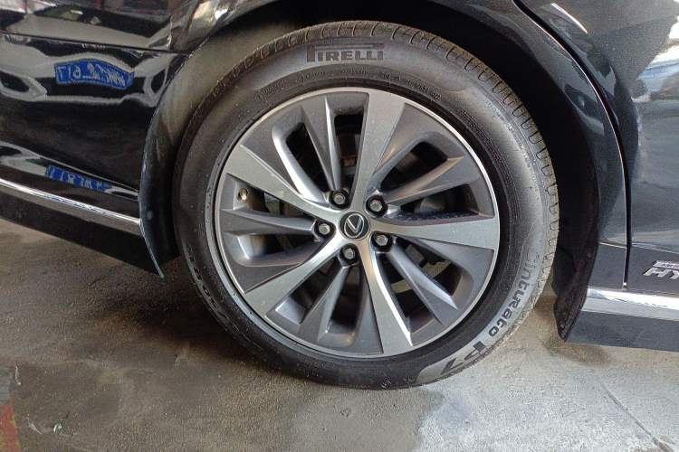 Used Lexus LS 2018 500h Premier Edition China V Standard Right Rear Wheel Hub