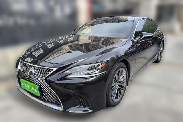 Used Lexus LS 2018 500h Executive Edition China VI