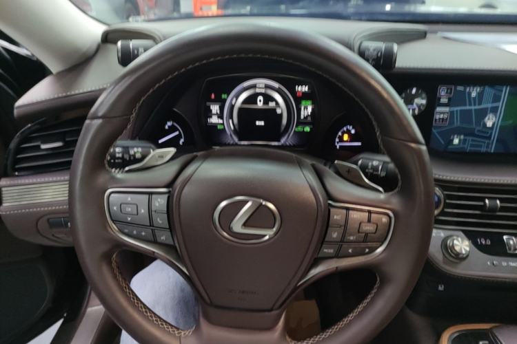 Used Lexus LS 2018 500h Premier Edition China V Standard Steering Wheel