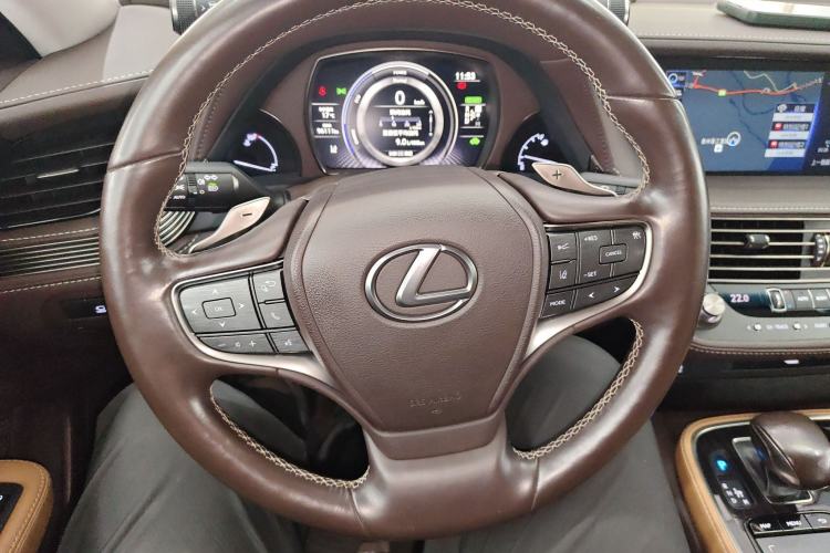Used Lexus LS 2018 500h Excellence Edition China VI standard Steering Wheel