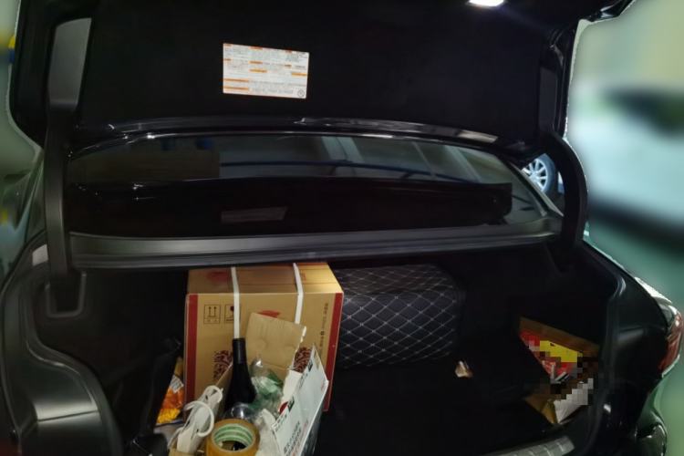 Used Lexus LS 2018 500h Excellence Edition China VI standard Trunk