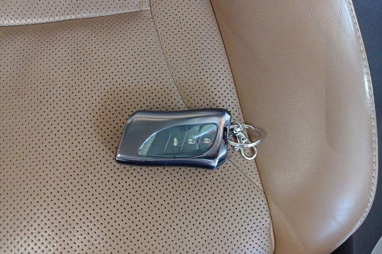 Used Lexus LS 2018 500h Premier Edition China V Standard Vehicle Key