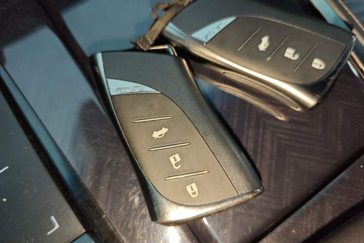 Used Lexus LS 2018 500h Executive Edition China V Standard Vehicle Key
