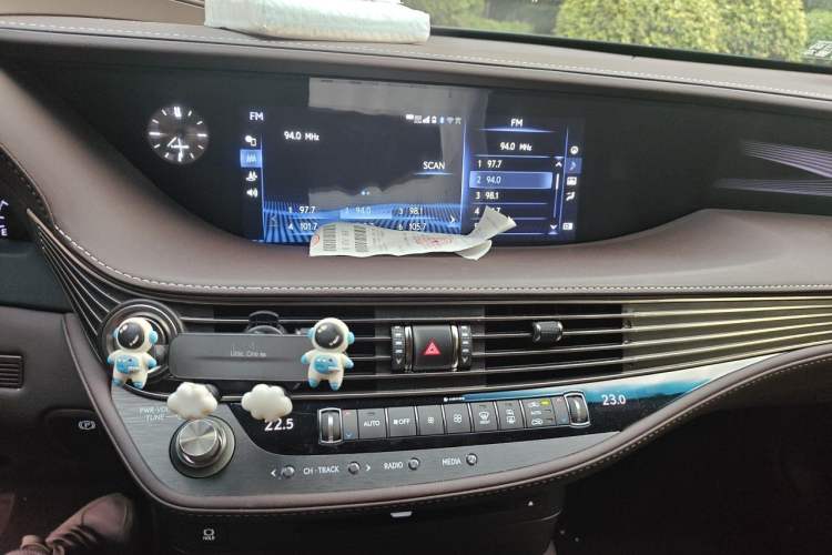 Used Lexus LS 2018 350 Excellence Edition China V Standard Audio And AC Panel