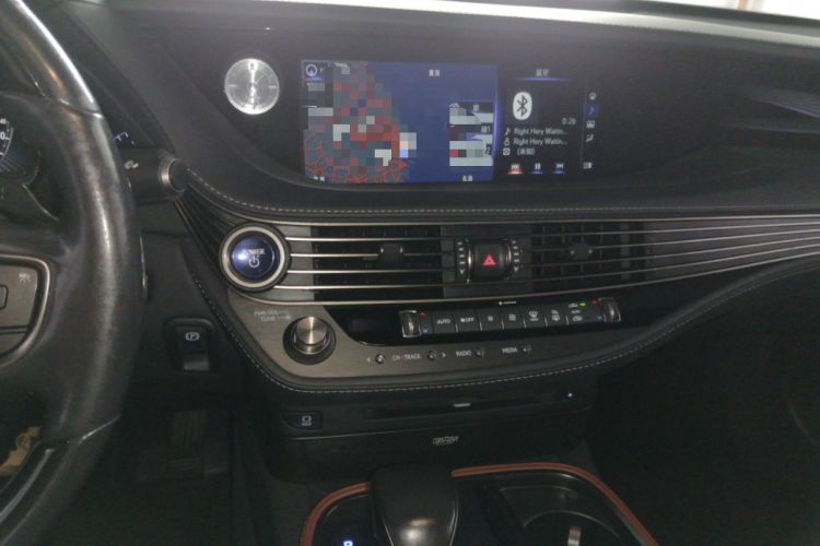 Used Lexus LS 2018 500h Executive Edition China VI Audio And AC Panel