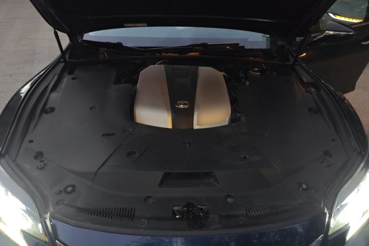 Used Lexus LS 2018 350 Excellence Edition China V Standard Engine Bay