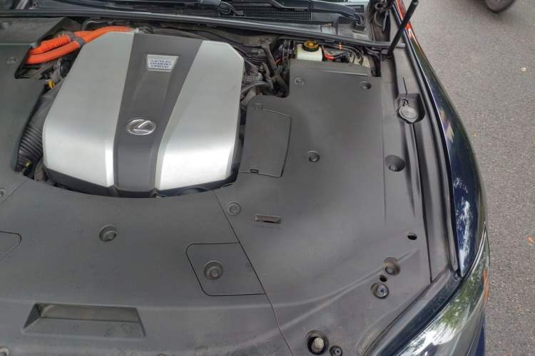 Used Lexus LS 2018 500h Premier Edition China V Standard Engine Bay Left