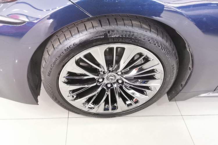 Used Lexus LS 2018 500h Premier Edition China V Standard Left Front Wheel Hub