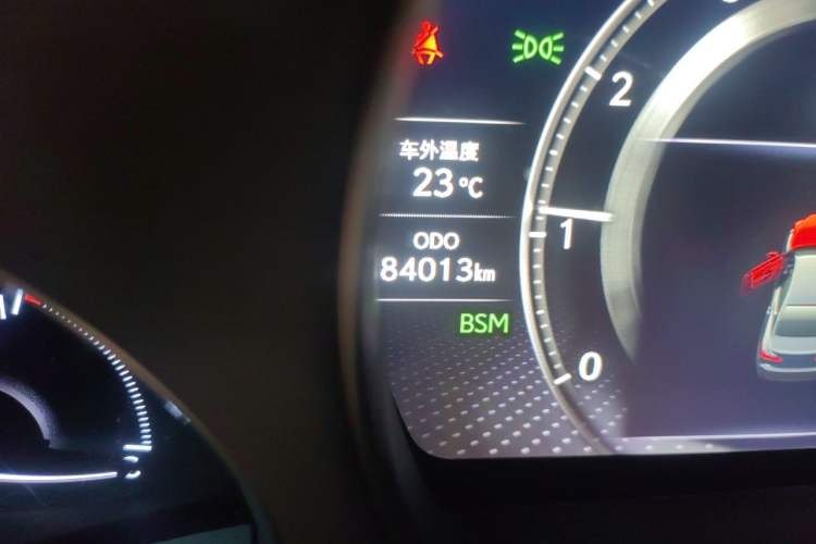 Used Lexus LS 2018 500h Premier Edition China V Standard Odometer Close Up