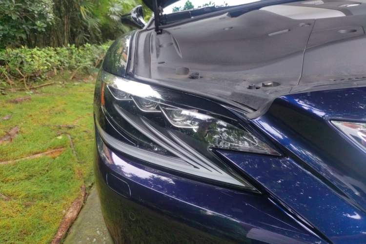 Used Lexus LS 2018 500h Premier Edition China V Standard Right Front Headlight