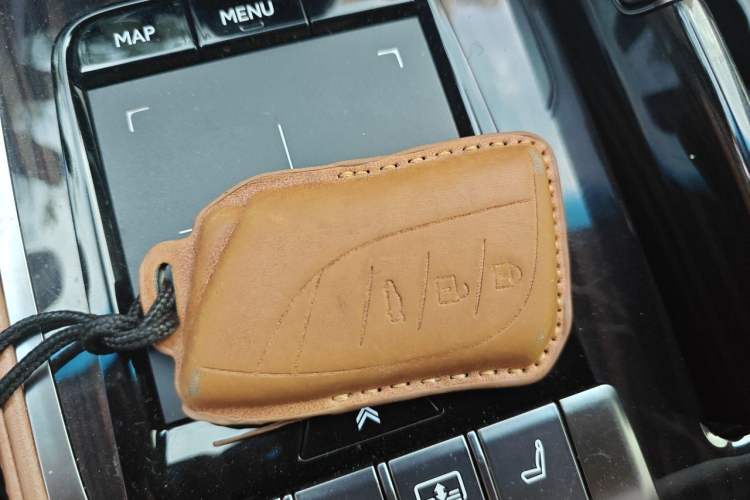 Used Lexus LS 2018 350 Excellence Edition China V Standard Vehicle Key