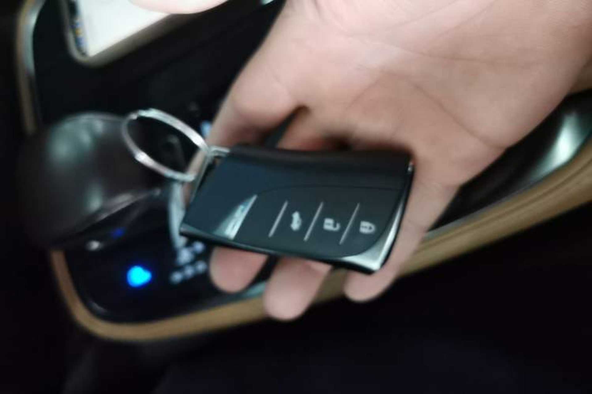 Used Lexus LS 2018 500h Premier Edition China V Standard Vehicle Key