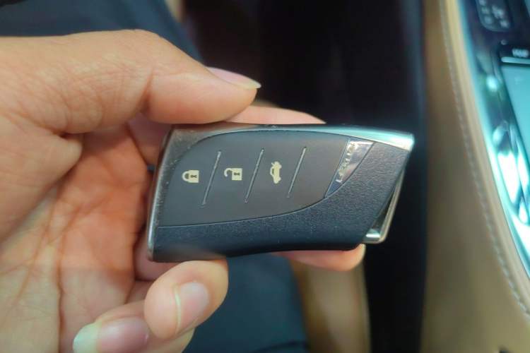 Used Lexus LS 2018 500h Premier Edition China V Standard Vehicle Key