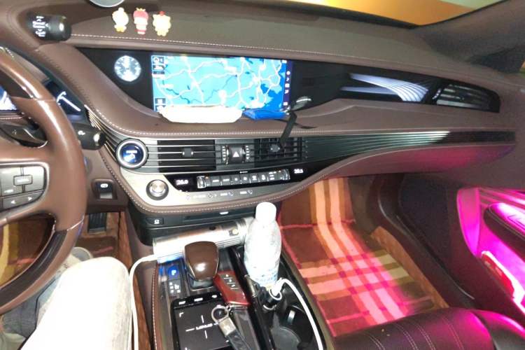 Used Lexus LS 2018 500h Luxury Edition China V Standard Audio And AC Panel