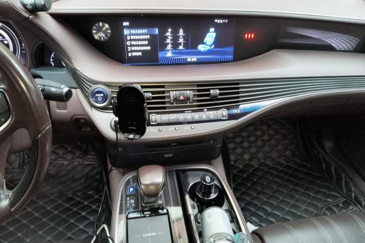 Used Lexus LS 2018 500h Luxury Edition China V Standard Audio And AC Panel