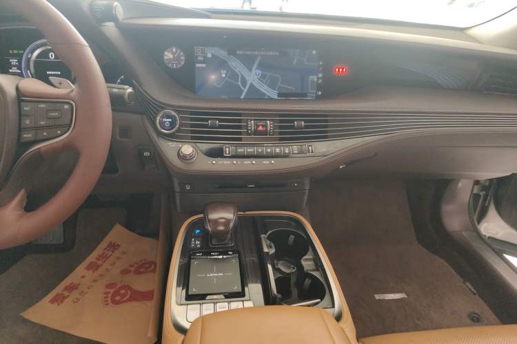 Used Lexus LS 2018 500h Excellence Edition China VI standard Audio And AC Panel
