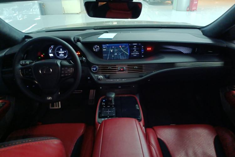 Used Lexus LS 2018 500h F SPORT China VI Center Console