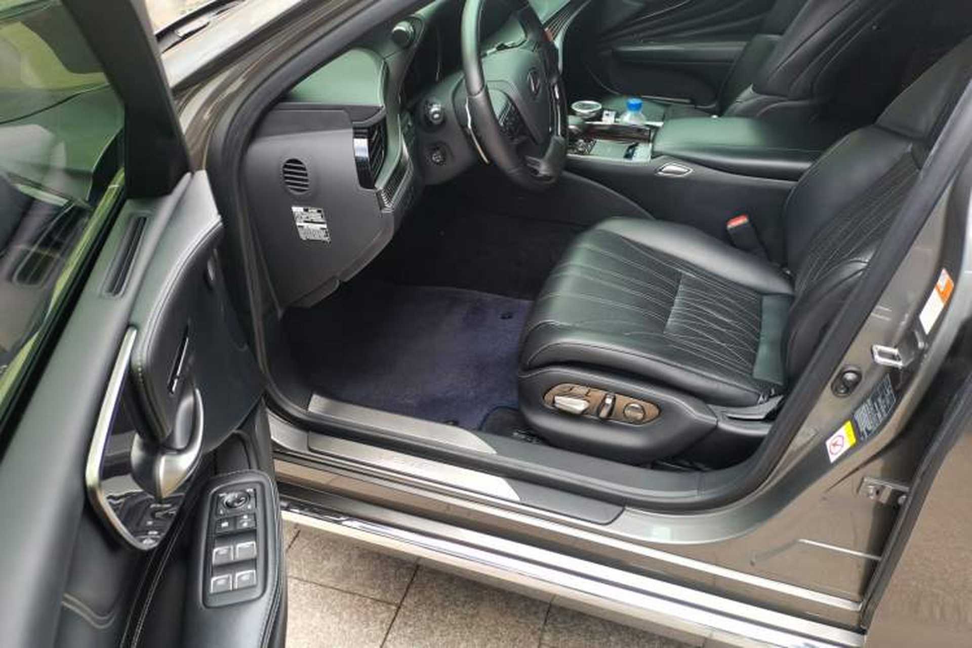 Used Lexus LS 2018 500h Executive Edition China V Standard Driver Seat