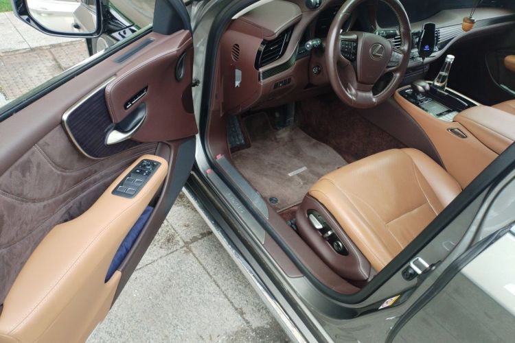 Used Lexus LS 2018 500h Premier Edition China V Standard Driver Seat
