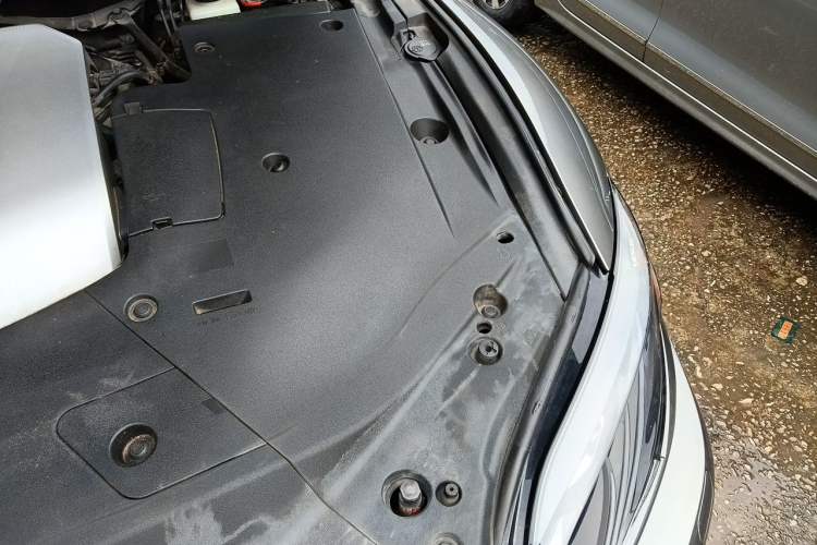 Used Lexus LS 2018 500h Premier Edition China V Standard Engine Bay Left